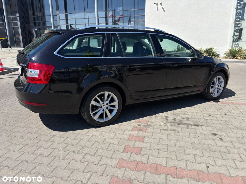 Skoda Octavia 2.0 TDI 4x4 Style DSG - 9