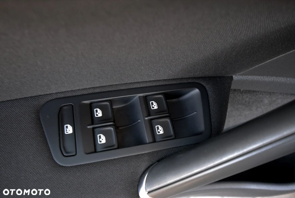 Volkswagen Golf - 19