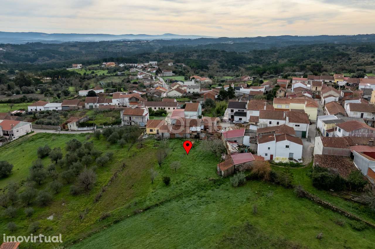 Moradia com Anexos, Terreno e Poço – Carvalhal de Azóia | Soure - Grande imagem: 2/17