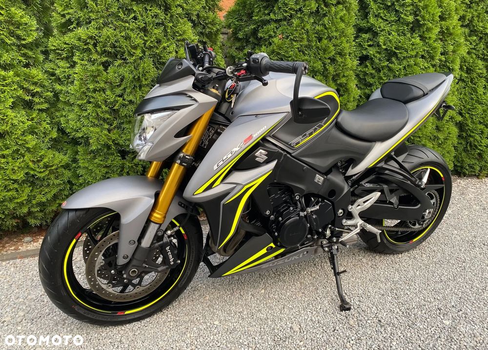 Suzuki GSX - 4
