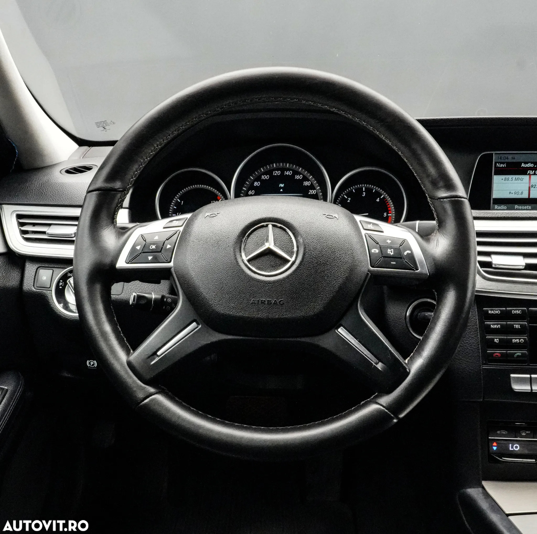 Mercedes-Benz E - 15