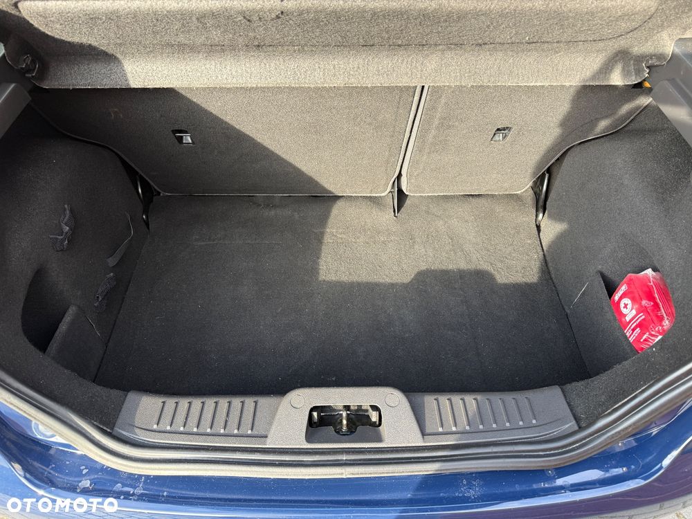 Ford Fiesta - 12