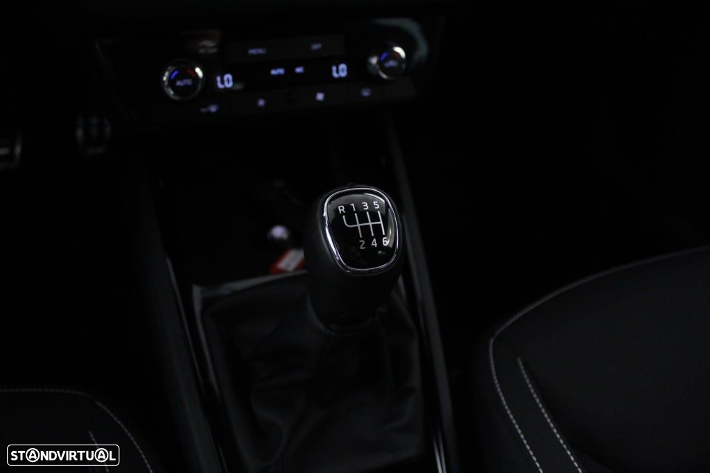 Skoda Kamiq 1.0 TSI Monte Carlo Edition - 30