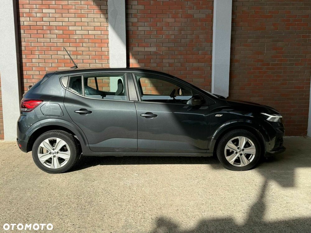 Dacia Sandero - 8