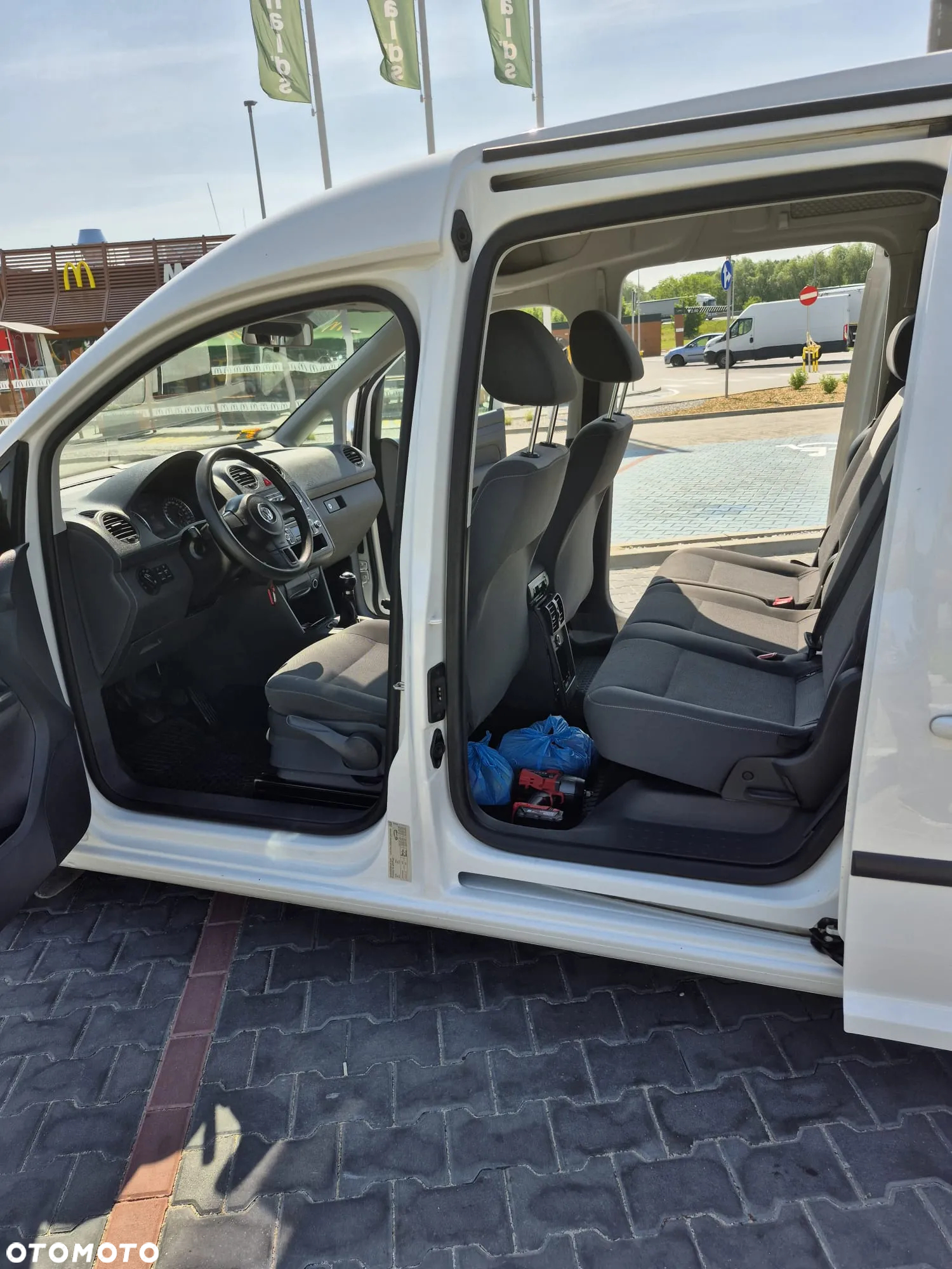 Volkswagen Caddy Maxi 2.0 TDI Comfortline - 2