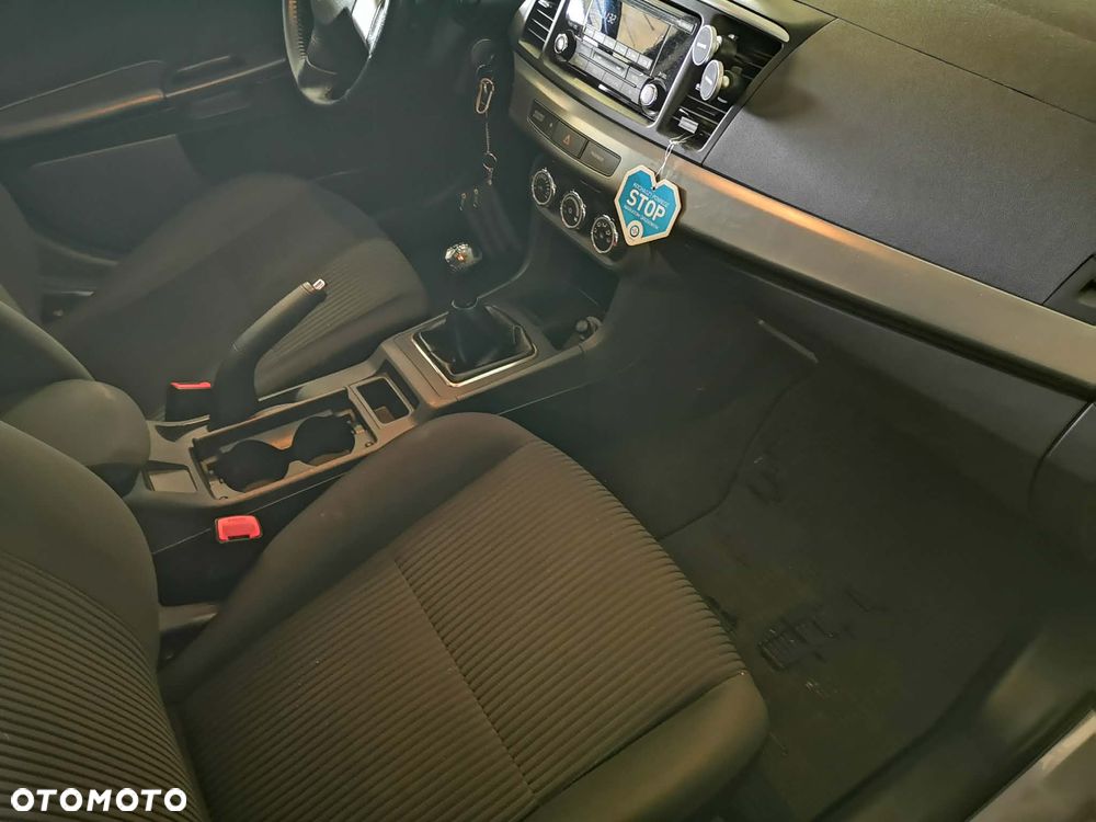 Mitsubishi Lancer 1.6 Inform - 13