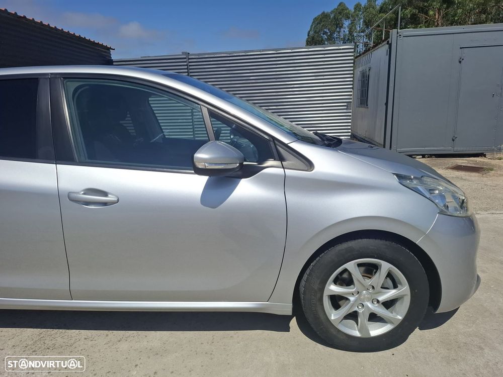 Peugeot 208 1.2 PureTech Active - 9