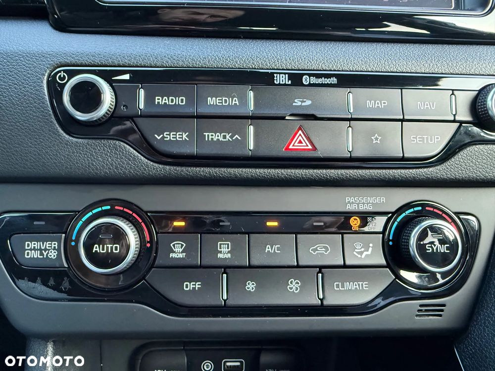 Kia Niro 1.6 GDI 2WD Vision - 24