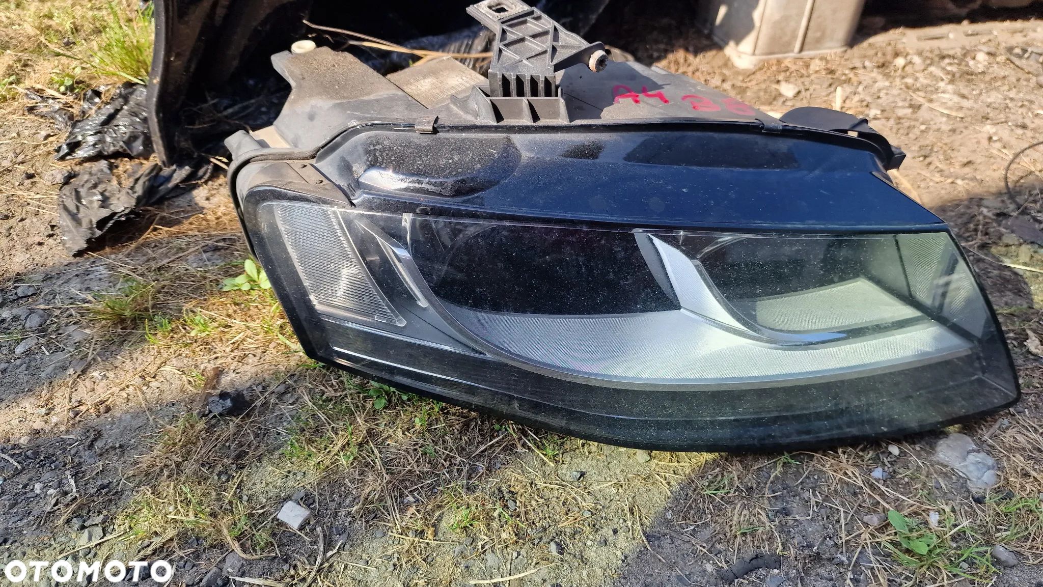 Audi A4 B8 lampa przednia zwykła 8K0941003 - 1