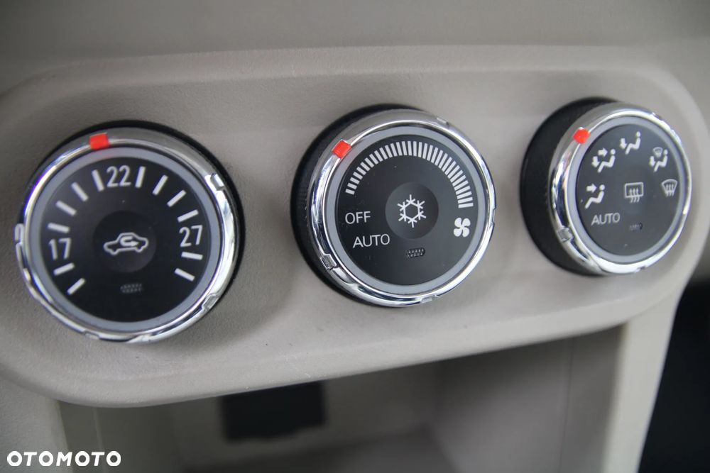 Mitsubishi Lancer 1.6 Invite - 19