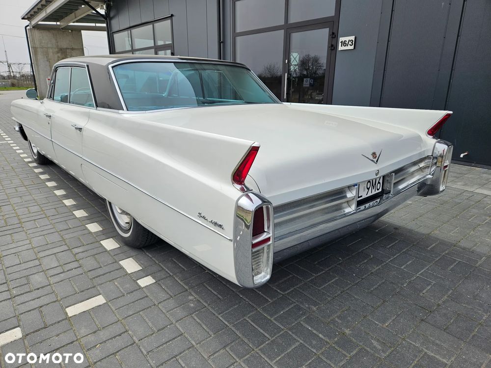 Cadillac Deville - 7