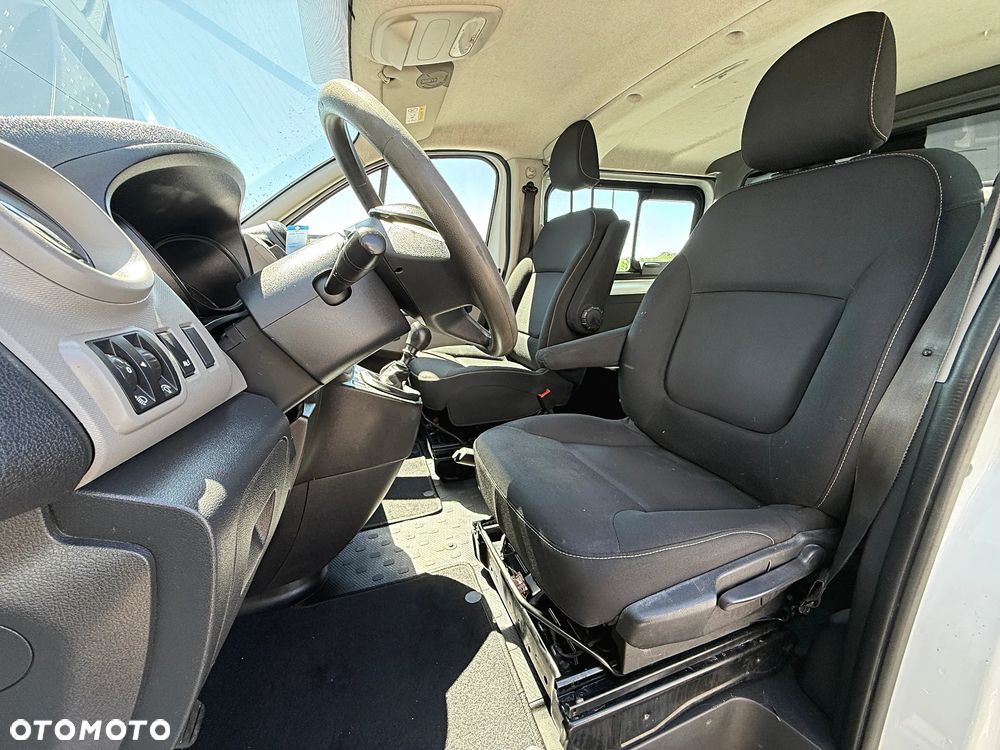Renault Trafic - 14