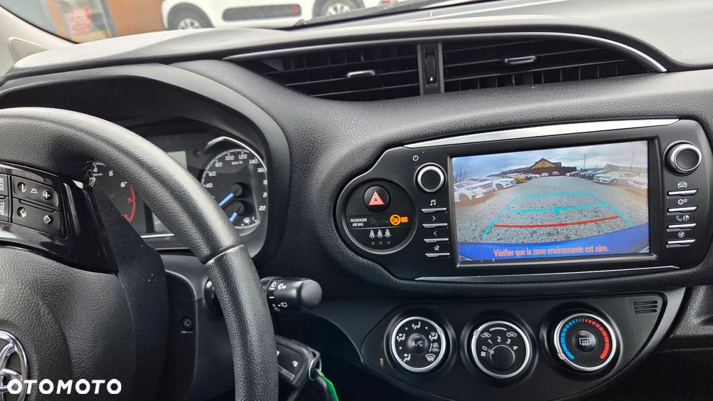 Toyota Yaris 1.5 Premium - 15