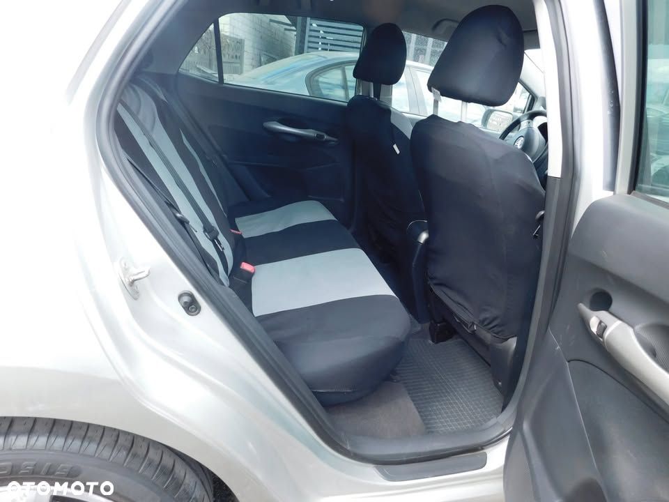 Toyota Auris 1.4 D-4D Luna - 6
