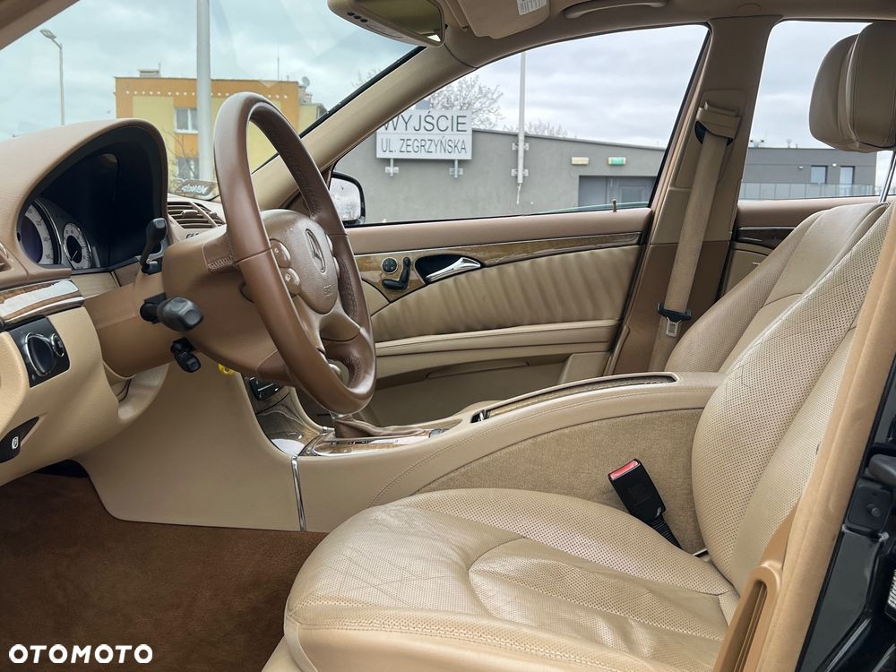 Mercedes-Benz Klasa E 500 4-Matic Avantgarde - 12