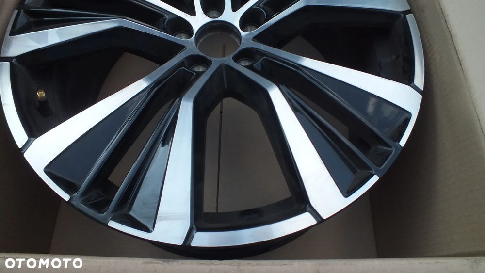 Felga aluminiowa 20 Volvo XC60 II 5x108 32358567 - 2