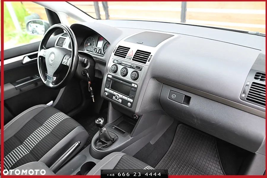 Volkswagen Touran 1.4 TSI United - 15