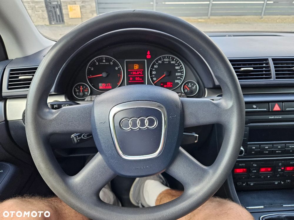 Audi A4 Limousine - 15