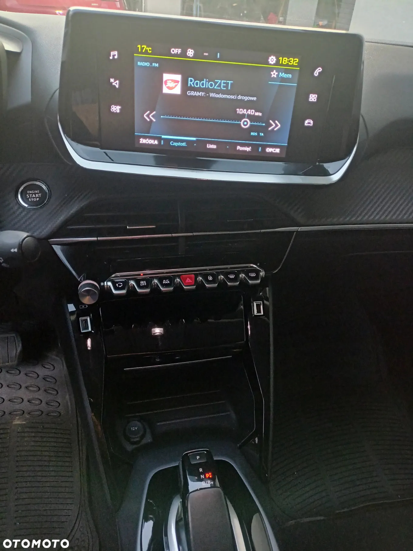 Peugeot 2008 - 8