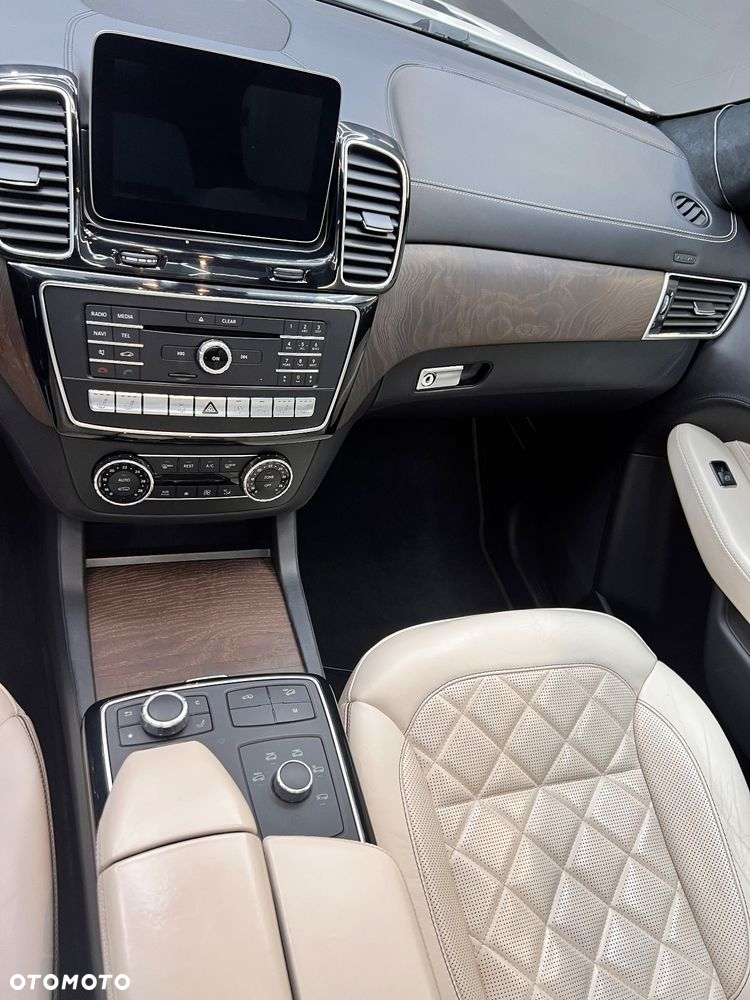 Mercedes-Benz GLS 350 d 4-Matic - 17