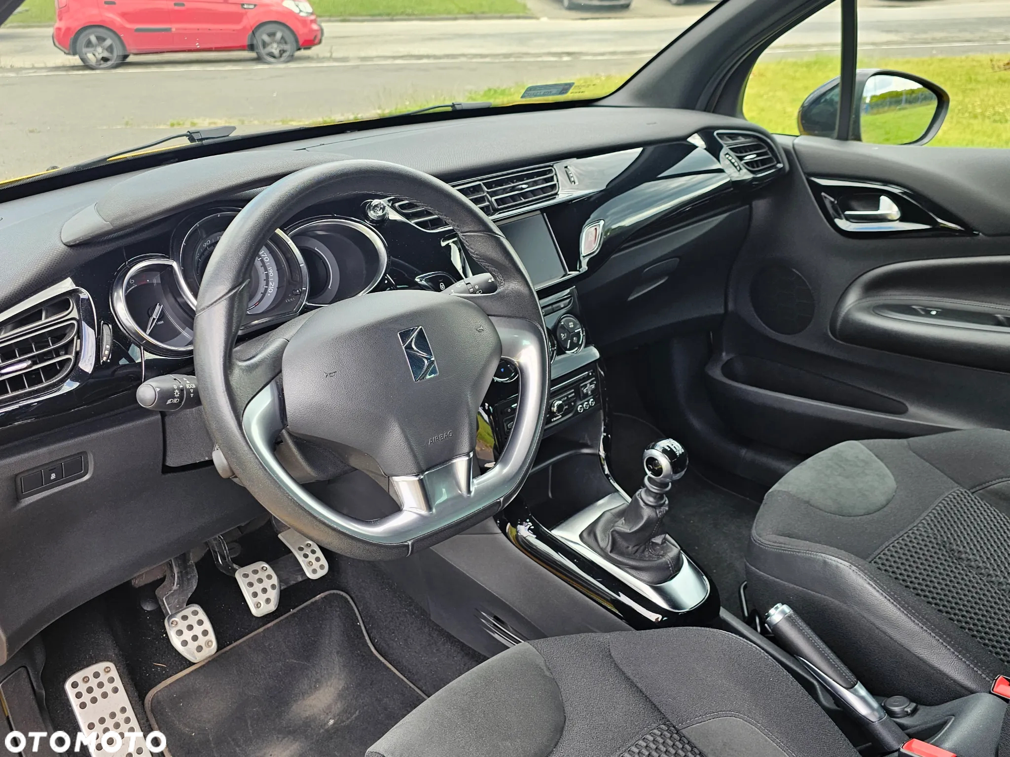 Citroën DS3 1.6 THP SportChic - 9