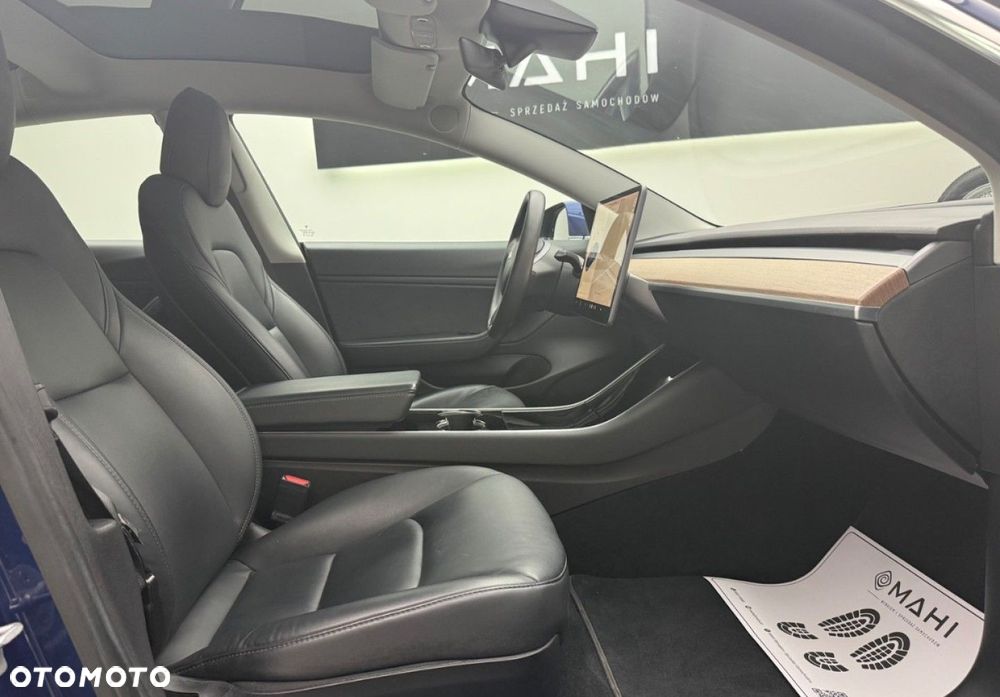 Tesla Model 3 - 18