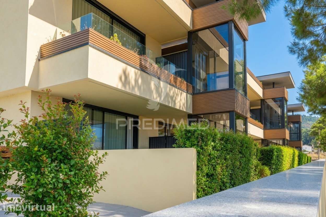 Apartamento T3 Duplex NOVO - Vista Mar, Condomínio fechado c/piscina - Grande imagem: 2/35