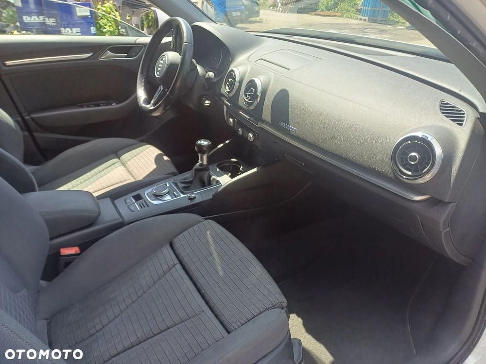 Audi A3 Sportback 35 TFSI - 10