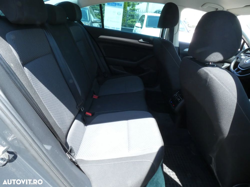 Volkswagen Passat Variant 2.0 TDI Comfortline - 16