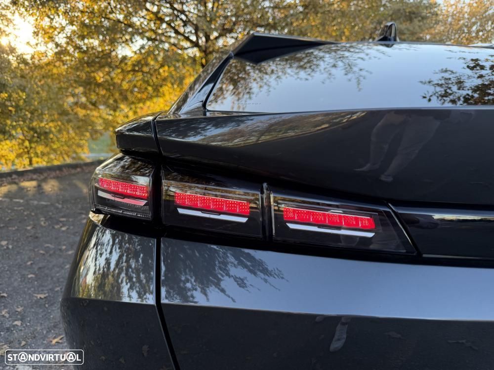 Peugeot 408 1.6 Hybrid Allure Pack e-EAT8 - 16