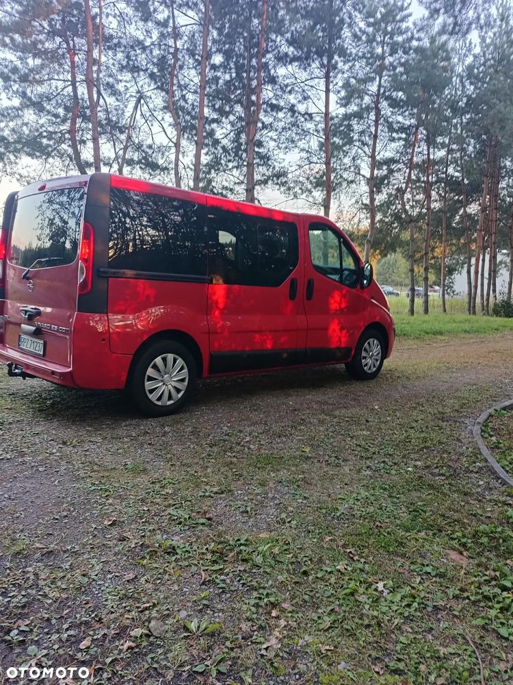 Opel Vivaro - 1