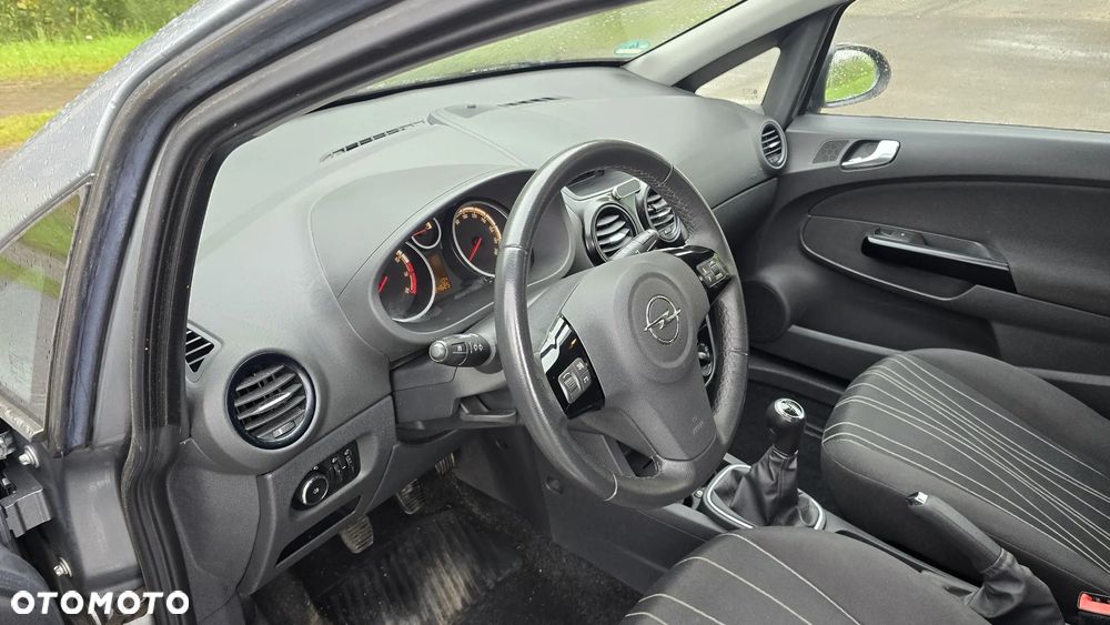 Opel Corsa 1.2 16V Edition / Active - 15