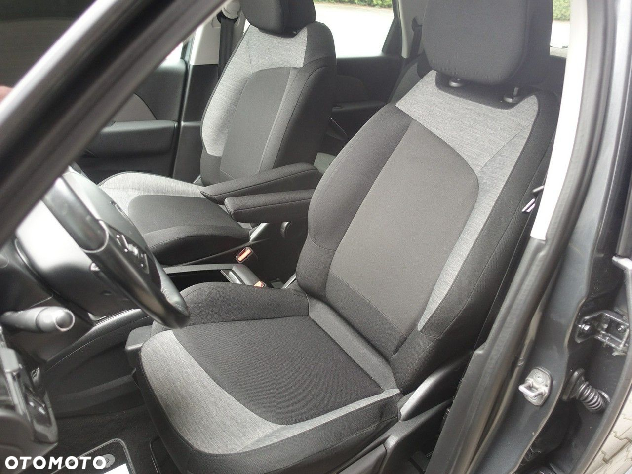 Citroën C4 Picasso 1.2 PureTech MoreLife - 9