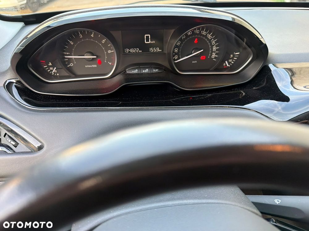 Peugeot 208 1.2 PureTech Active - 8