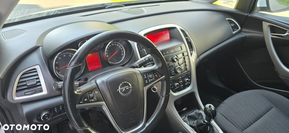 Opel Astra 1.4 Cosmo - 9