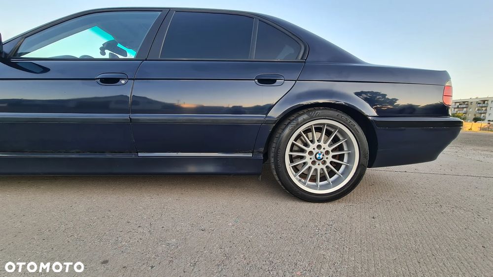 BMW Seria 7 - 16