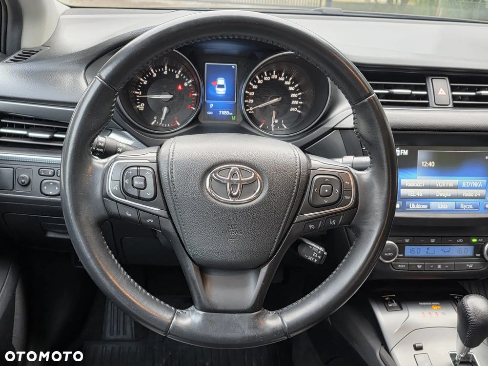 Toyota Avensis 1.8 Premium MS - 15