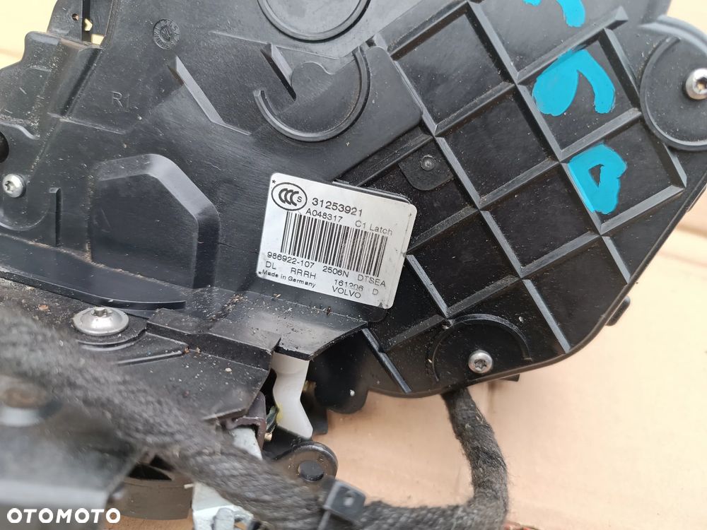 Volvo V70 XC60 LIFT  2015 Tył strona prawa Zamek drzwi tylnych - 2