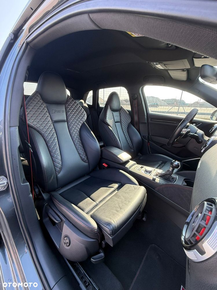 Audi RS3 Sportback Standard - 18
