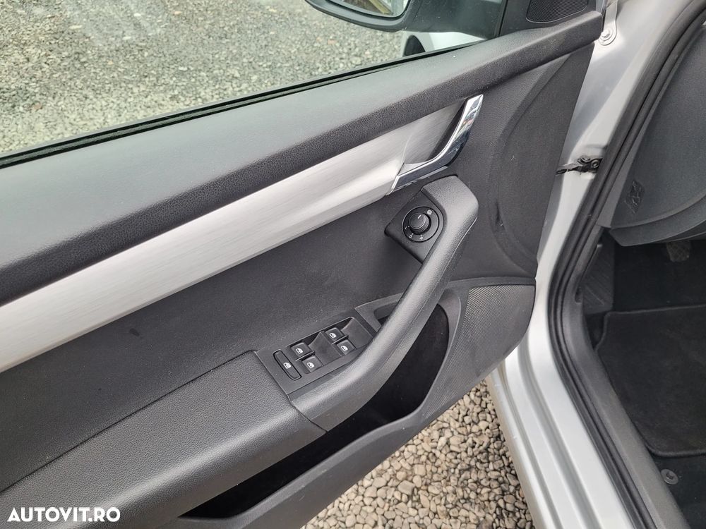 Skoda Octavia Combi Diesel 1.6 TDI Ambition - 7