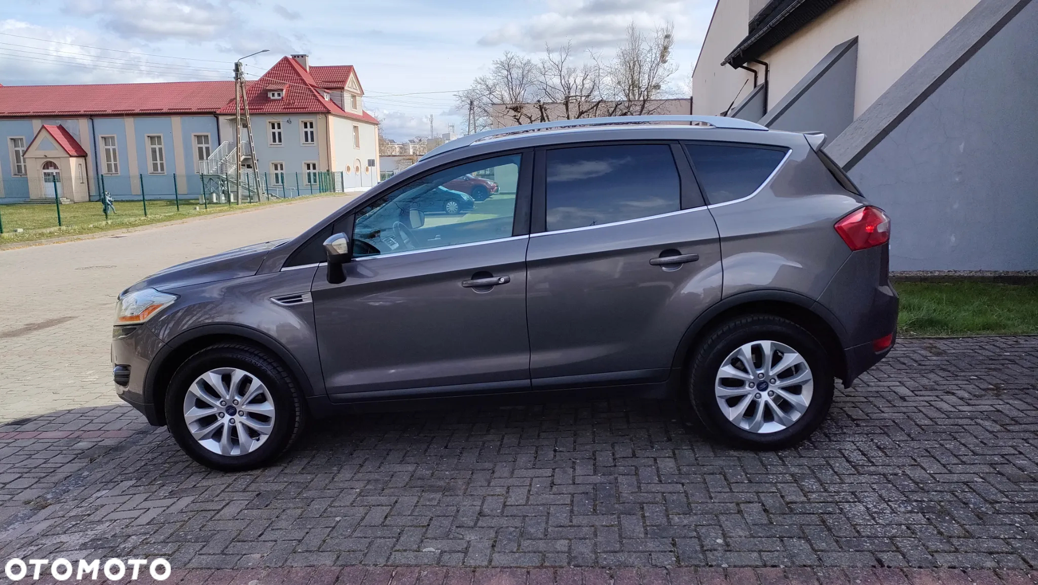 Ford Kuga 2.0 TDCi 4x4 Titanium - 17