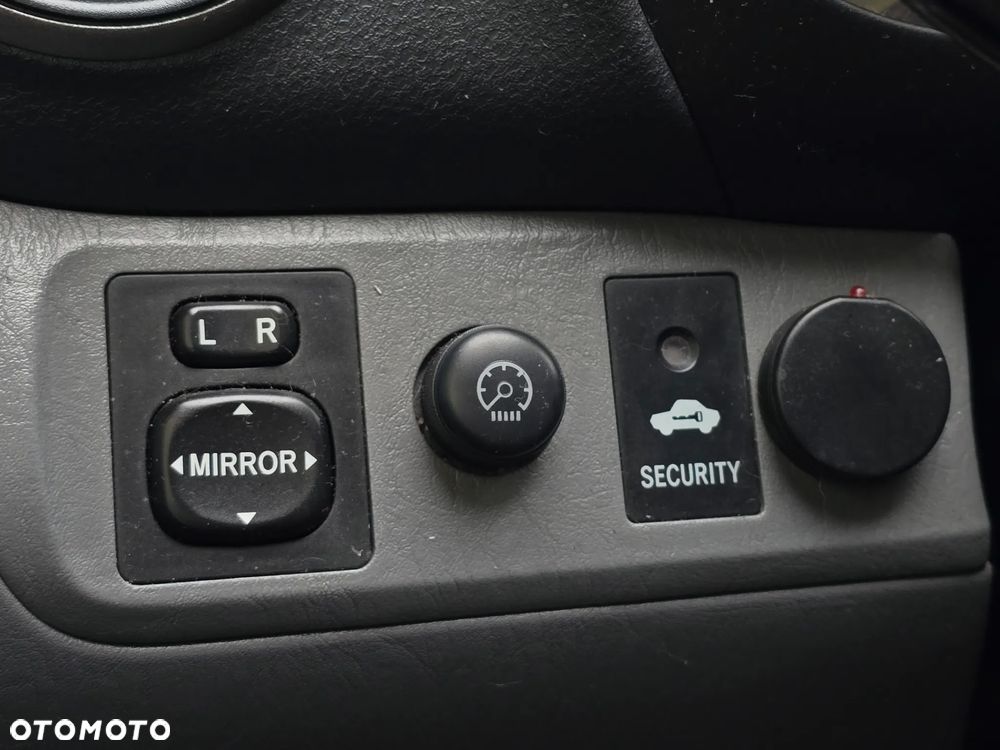 Toyota RAV4 D-4D 4x4 - 30