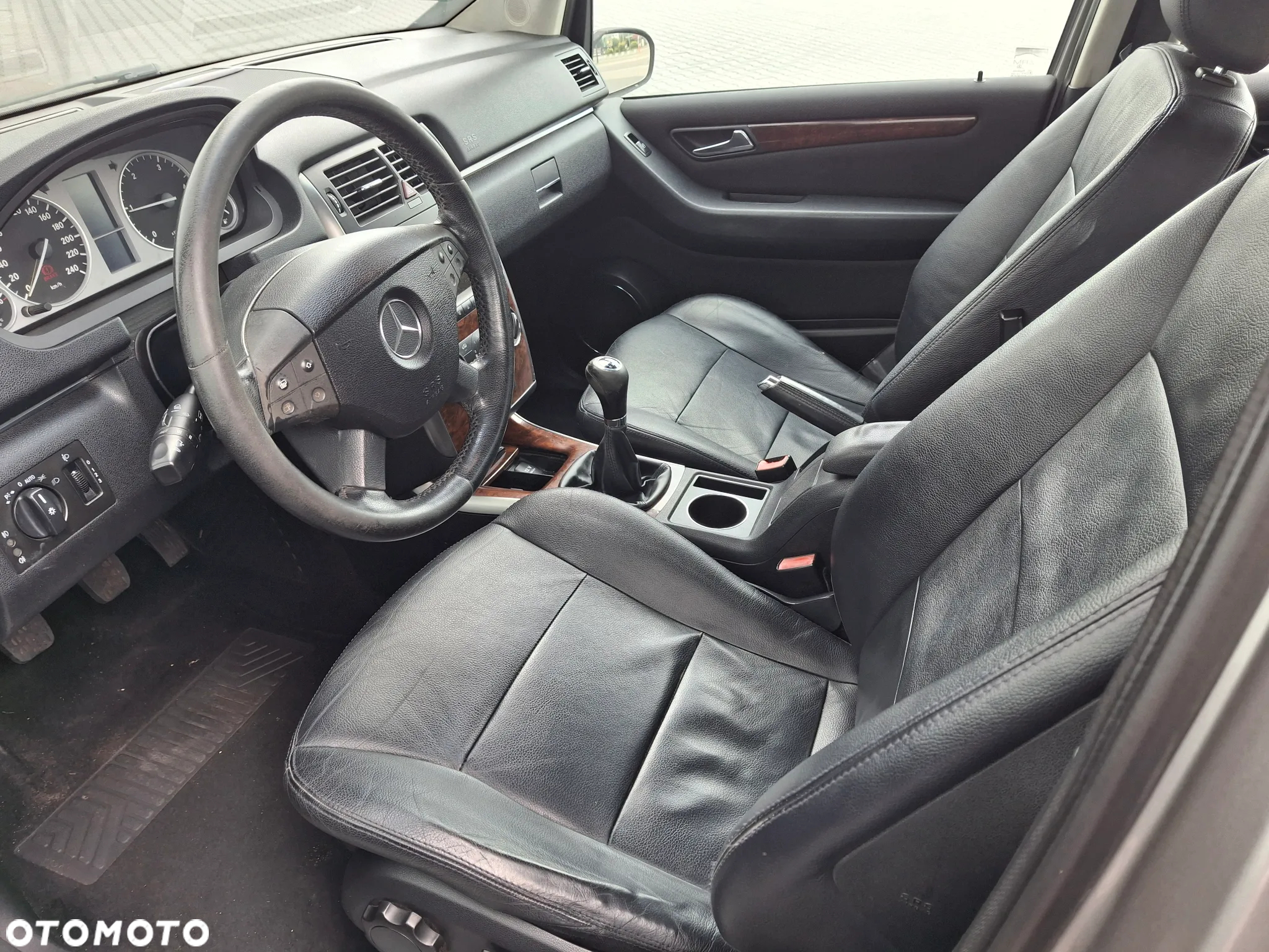 Mercedes-Benz Klasa B 200 CDI - 14