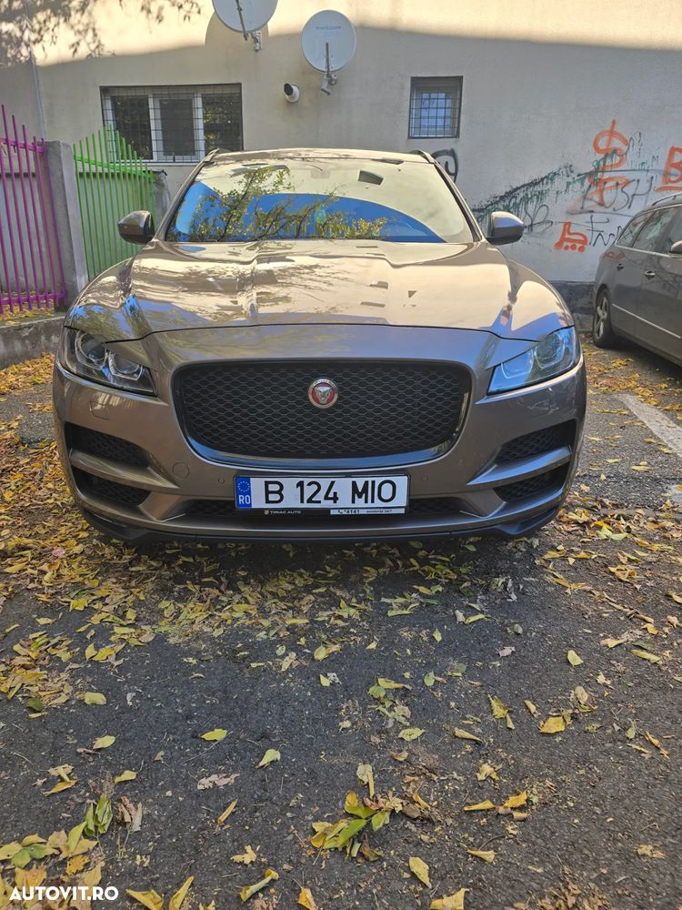 Jaguar F-Pace 20d AWD Portfolio - 1