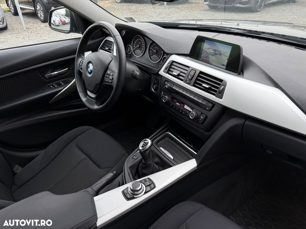 BMW Seria 3 318d Touring - 7