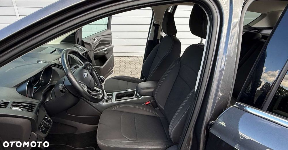 Ford Kuga - 13