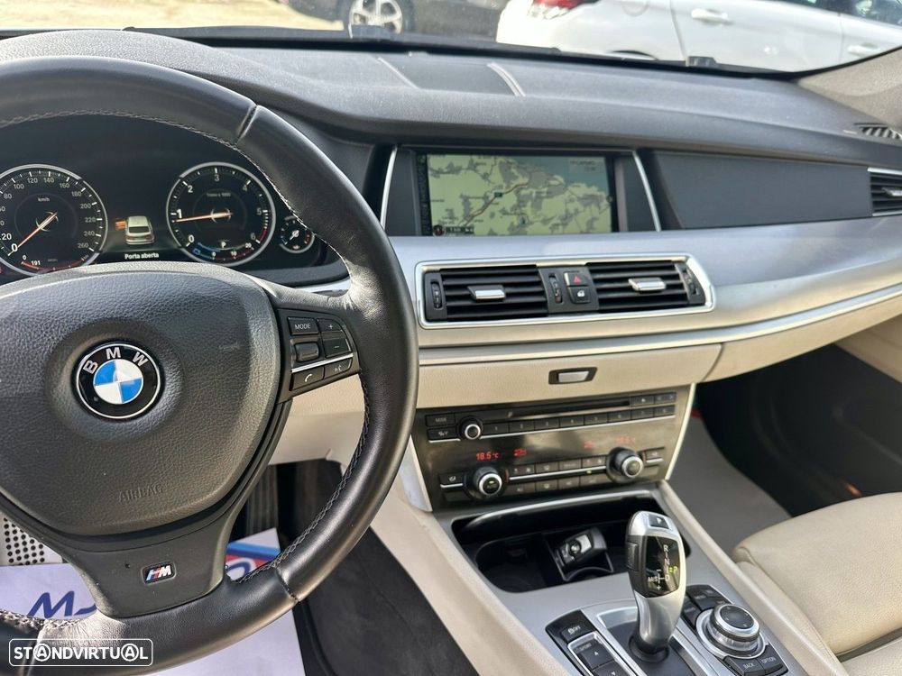 BMW 520 Gran Turismo d Pack M - 12