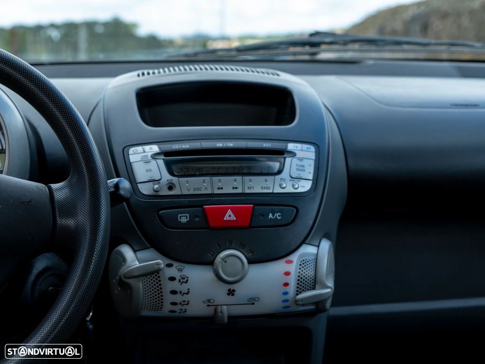 Peugeot 107 1.0 Access - 11