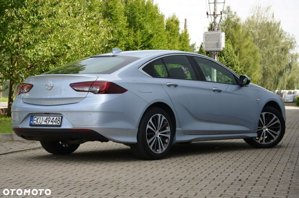 Opel Insignia - 11