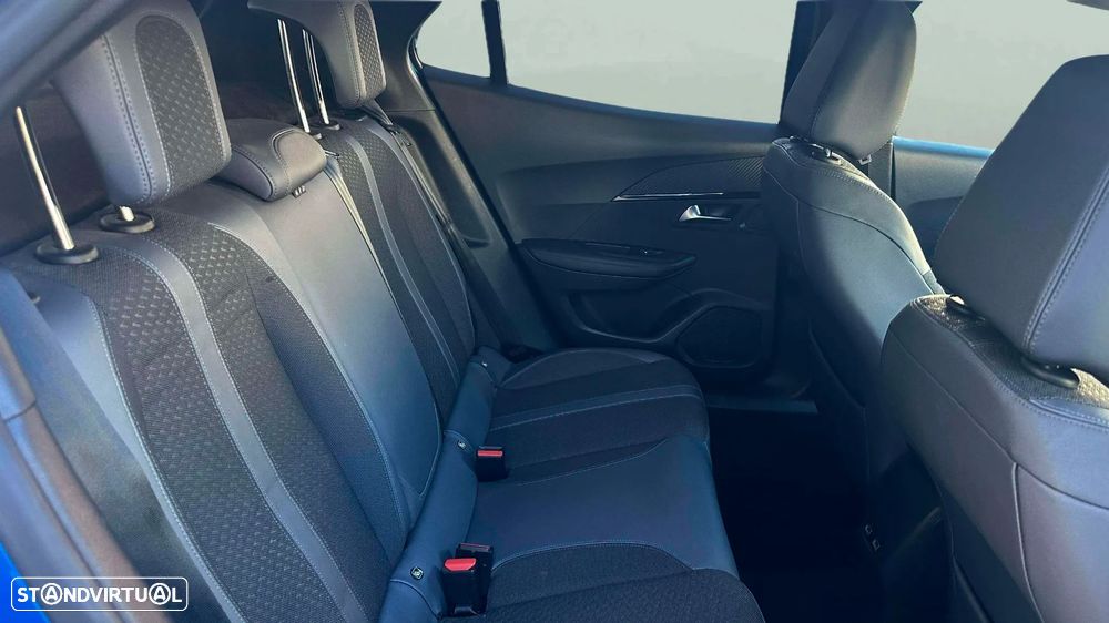Peugeot 2008 1.2 PureTech Allure - 12